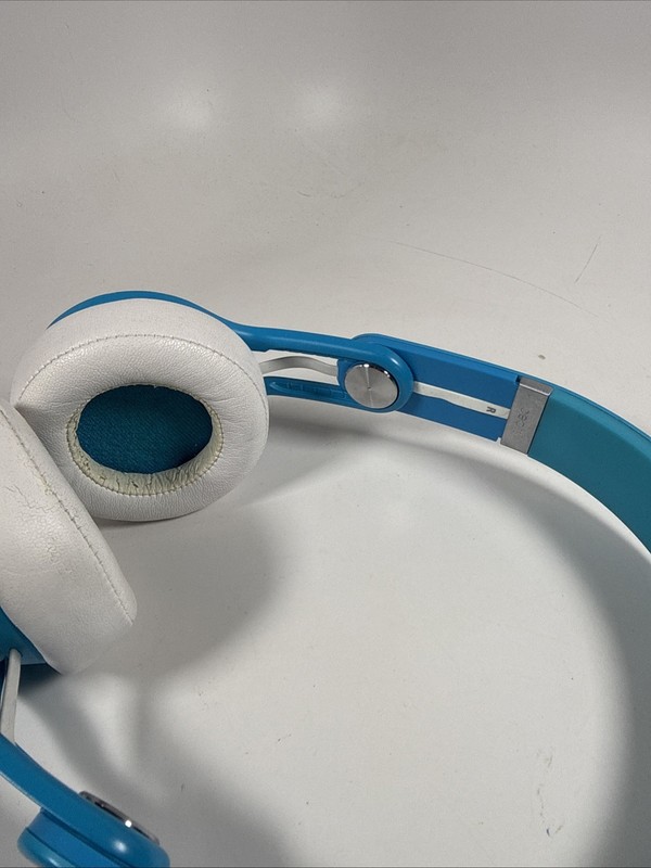 Beats Mixr Wired Headphones David Guetta Limited Edition Blue & White w/ Case gallery