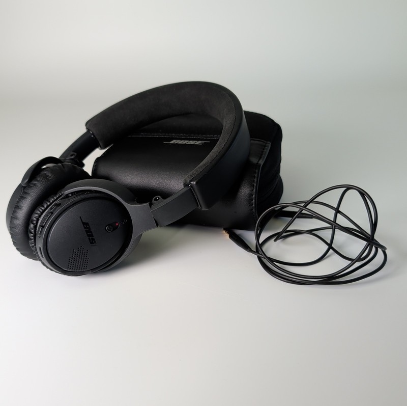 Bose Soundlink On Ear Bluetooth Wireless Headphones 7GCX Works w/Case & New Pads
