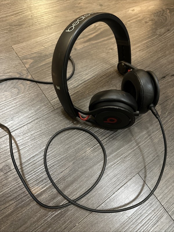 Beats Mixr by Dr. Dre Monster Edition Headphones – Black/Red Working Read