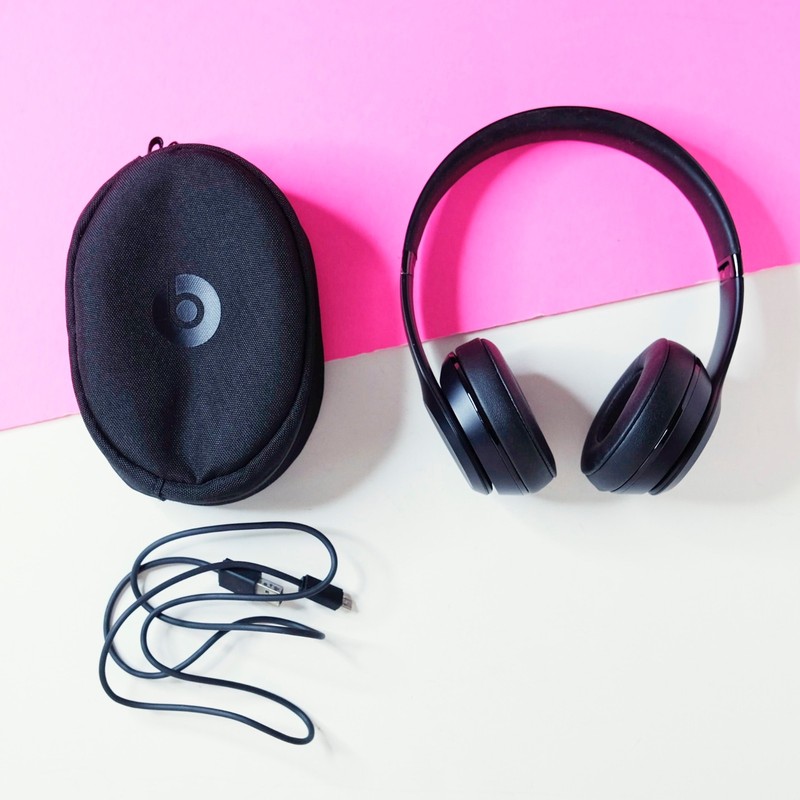 Beats by Dr. Dre Solo3 Wireless Headphones Matte Black Case Cable A1796 – Works