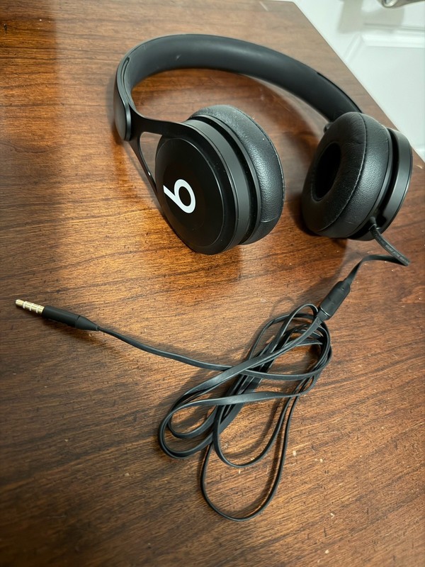 Beats EP Headband Wired On Ear Headphones by Dr. Dre – Matte Black GRADE A