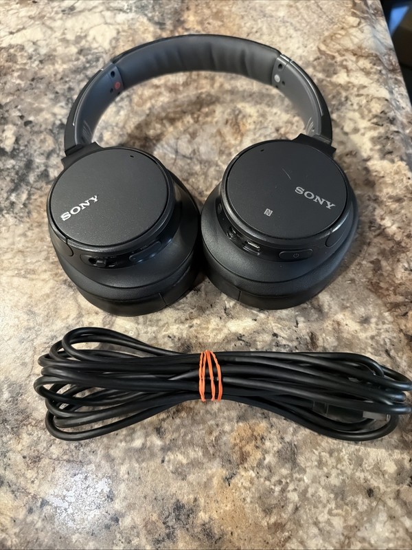 SONY WH-CH700N Wireless Noise Canceling Over-the-Ear Headphones Tested W/Cable