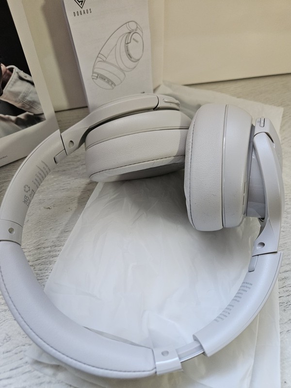 NEW Doqaus Life 4 Wireless Headphones Light Grey Gray Open Box New gallery