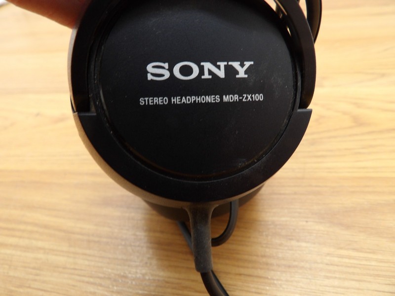 Lot Of 2 Sony MDR-ZX100 Stereo Headphones Black Tested & Works-FREE SHIPPING! gallery