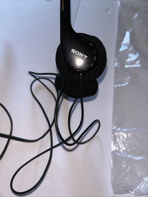 Vintage Sony Walkman MDR-006 Lightweight Headphones On Ear Foam Pads Metal Band