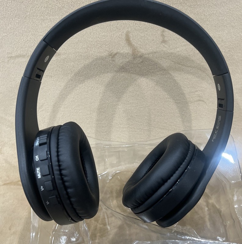 OPEN BOX! Retekess TA005 Wireless Headphones for TV Watching,Color: Black