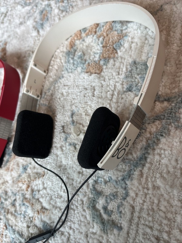 Bang & Olufsen Form 2i Headphones Lot Of 2 gallery