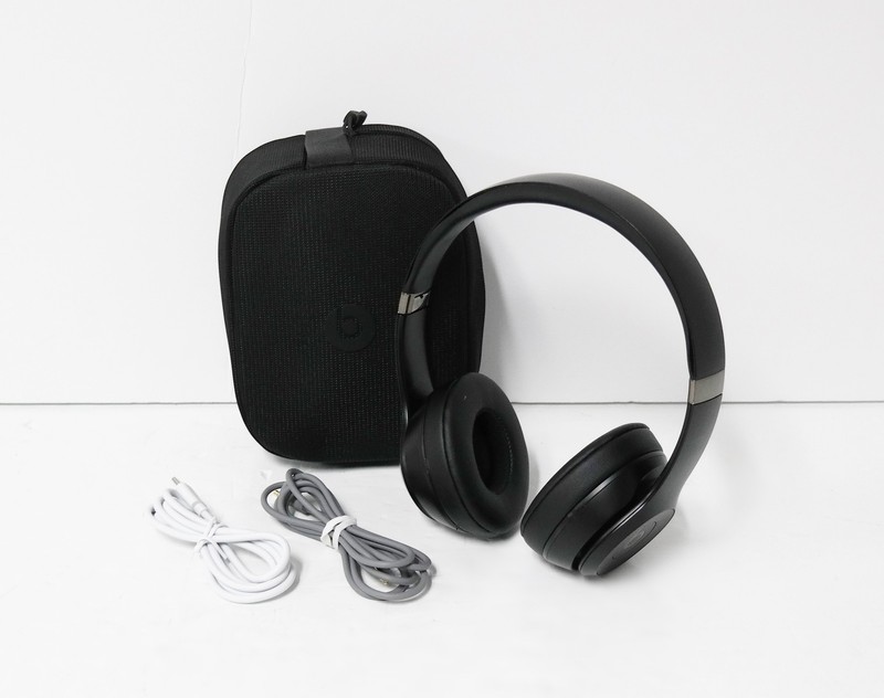 Beats by Dr. Dre Solo 4 On-Ear Headphones MUW23LL/A – Matte Black