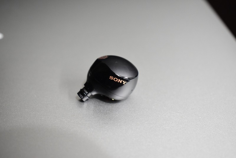Sony WF-1000XM5 LEFT Wireless Noise Canceling Replacement Earbud firmware 3.2.1 gallery