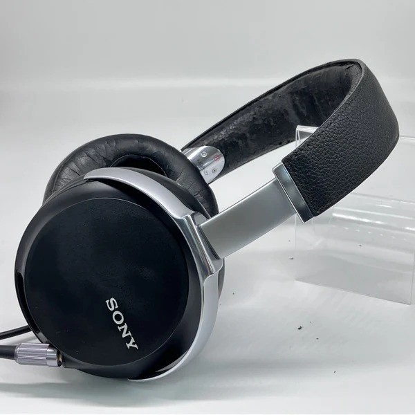 MDR-Z7 Over Ear Headphones Hi-Res Audio Wired Black Tested Works Japan Rare O66