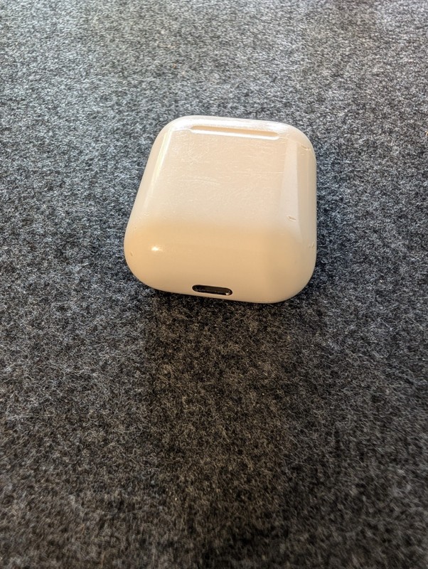 Apple AirPods Wireless Bluetooth Earbuds White with Charging Case A1602 gallery