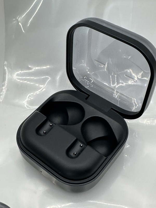 Samsung Galaxy Buds4 Pro SM-R640 Wireless’ Charging Case Replacement Brand NEW