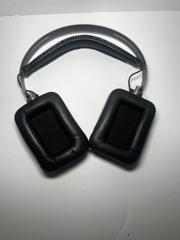 Harman/Kardon CL High Performance 3,5mm Wired Over Ear Headphones gallery