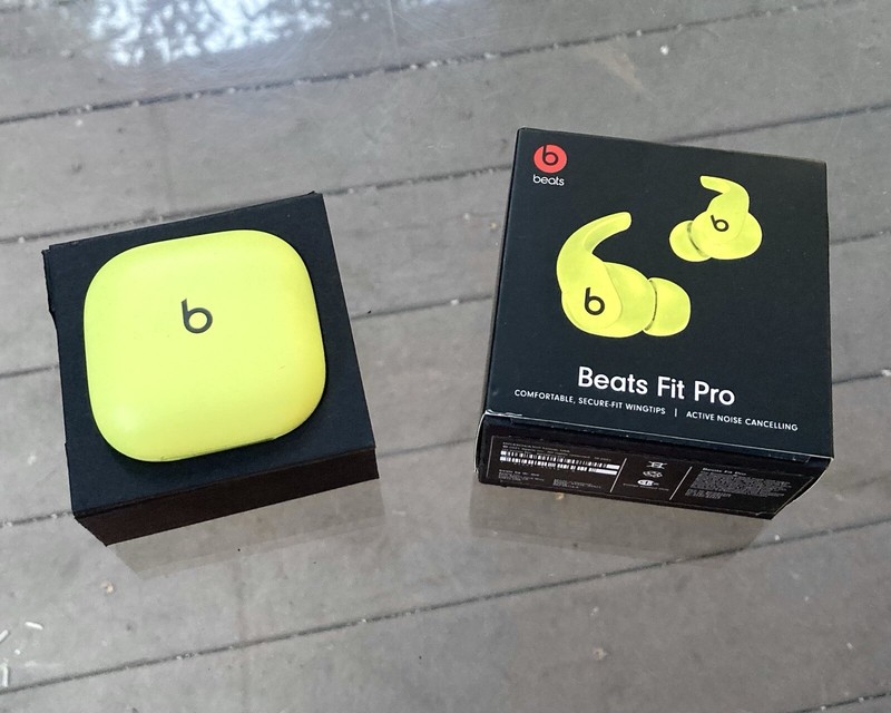 Beats Fit Pro Wireless Bluetooths Earbuds In Ear - Volt Yellow - New Sealed gallery