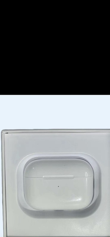 Apple Wireless In-Ear Earbuds USB-C Charging Case Replaceable Ear Tips White
