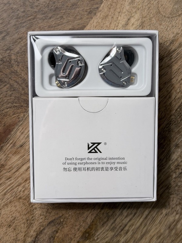 KZ ZS10 Pro 4BA+1DD 5 Driver In-Ear Hifi Metal Earphones With Detachable Cable gallery