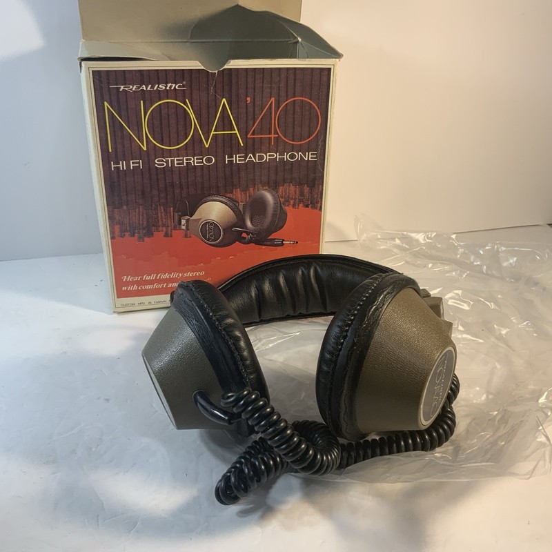 Vintage Realistic NOVA 40 HI FI Stereo Headphones Cat. No. 33-993