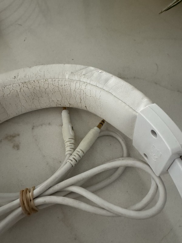 Audio-Technica ATH-M50x Monitor Over-Ear Headphones (White) gallery