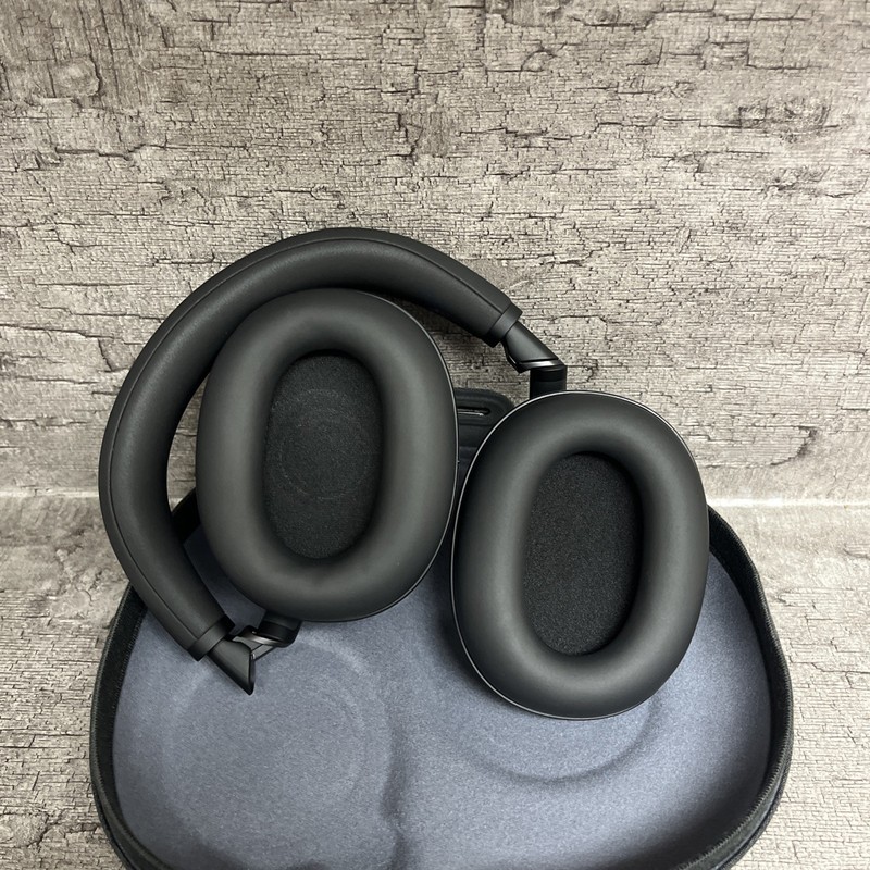 Sony WH-1000XM6 - Wireless Bluetooth - Noise Canceling Headphones - Black gallery