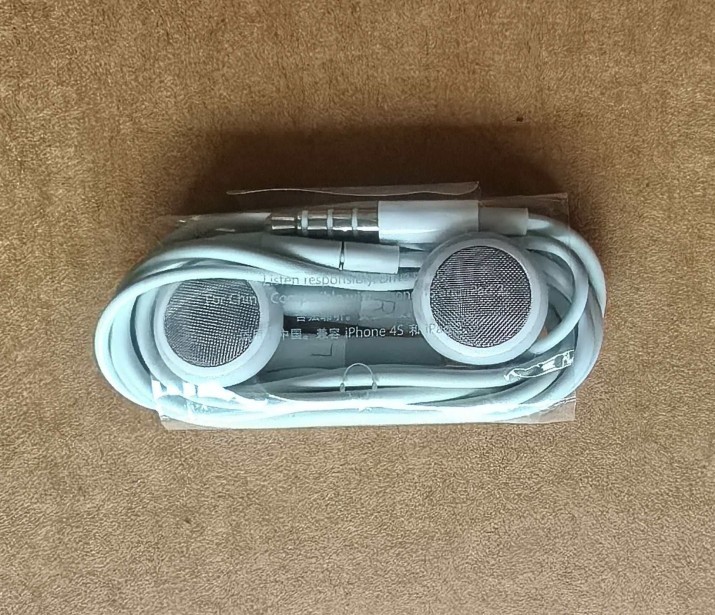 Authentic Apple iPod iPhone Earphones Headphones Earbuds+Remote Control+Mic