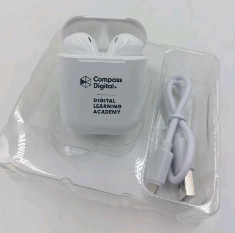 New Tustin TWS Bluetooth wireless Earbuds. EP42. 350mAh/3.7V. DC5V/1A 0.5W White gallery