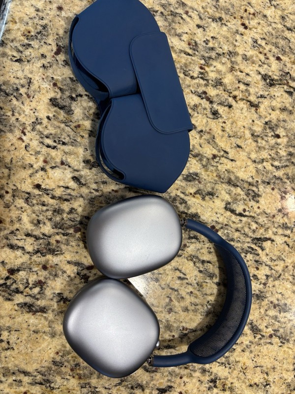 Apple AirPods Max Wireless Bluetooth Over-Ear Headphones, Blue/Silver gallery