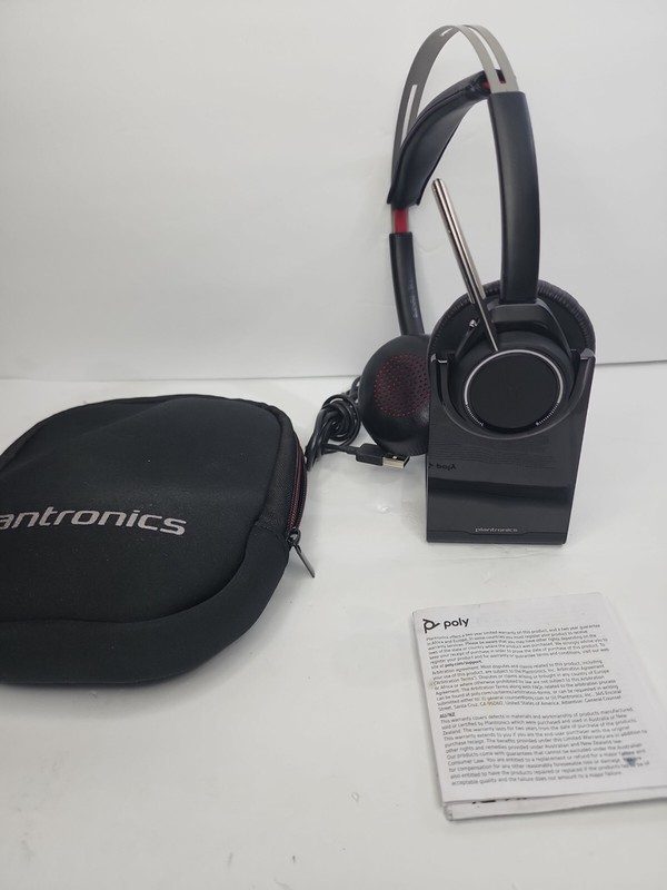 Plantronics Voyager Focus UC B825 Wireless Headset (202652-101), Missing dongle