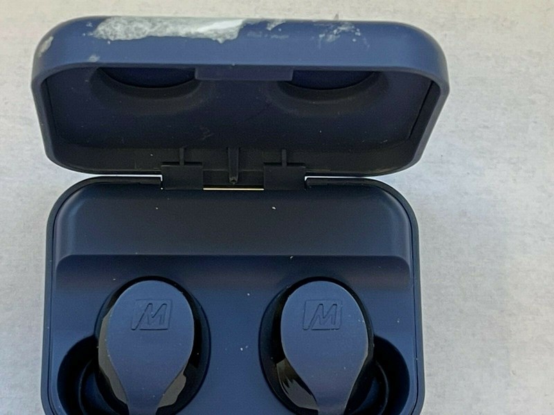 MEE AUDIO X10 Wireless Bluetooth Water Resistant – NOT WORKING & FOR PARTS ONLY