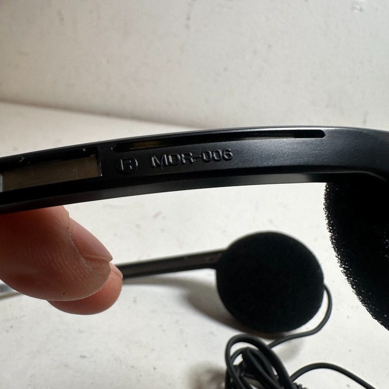 Sony Walkman MDR-006 Black Wired 3.5 mm Jack Lightweight On-Ear Headphones gallery