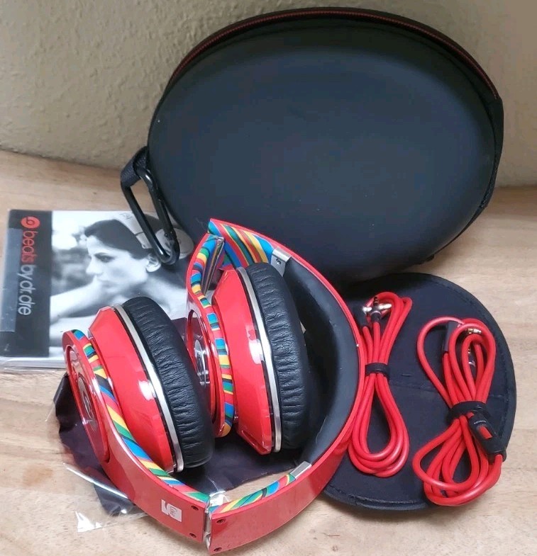 Rare Beautiful Near Mint Studio Beats By Dr. Dre Coca Cola LIMITED Edition
