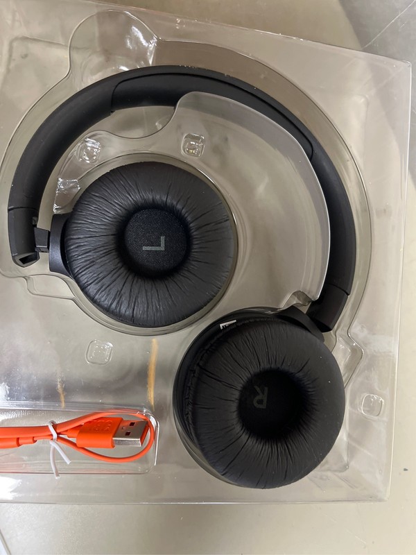JBL Tune 510BT: Wireless On-Ear Headphones with Purebass Sound - Black gallery