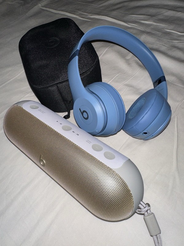 Beats – Solo 4 True Wireless On-Ear Headphones Slate Blue and Speaker In Gold