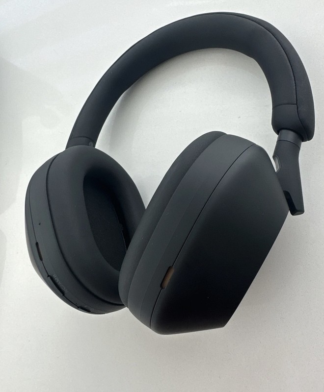 Sony WH-1000XM5 Wireless Noise Canceling Headphones Black Open Box Complete gallery