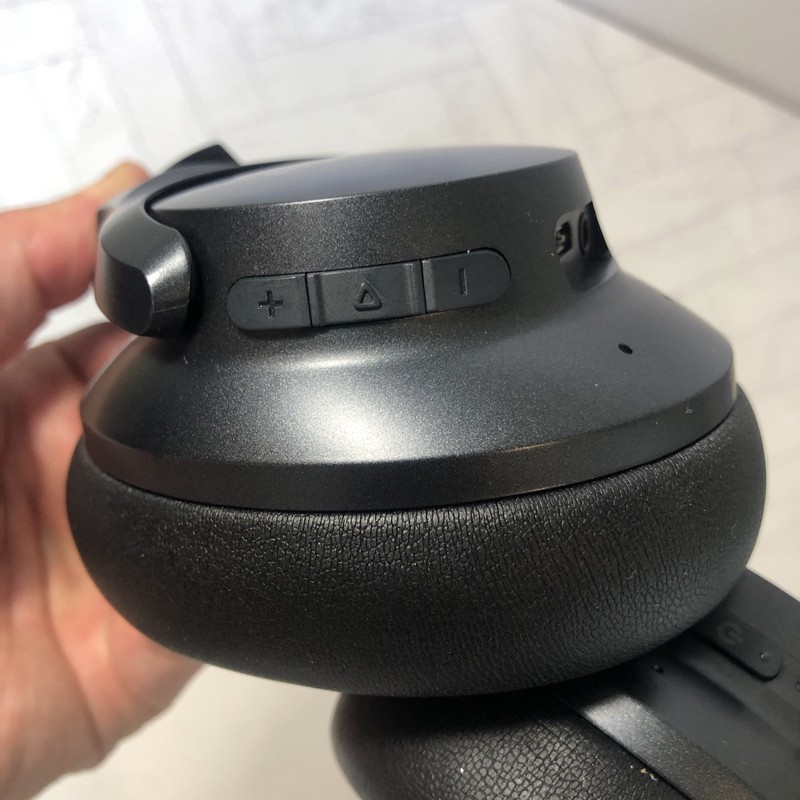 Anker Soundcore Life Q20 Model A3025C Wireless Headphones Only BARELY USED gallery