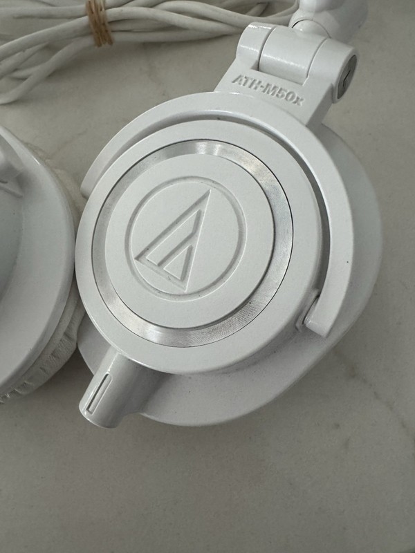 Audio-Technica ATH-M50x Monitor Over-Ear Headphones (White) gallery