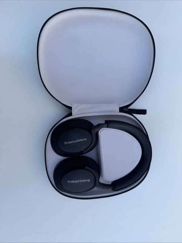 Bowers & Wilkins Px7 S2e Headphones | Black | NEW SEALED