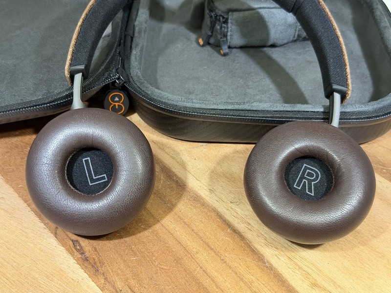 The Bang & Olufsen BeoPlay H8 Wireless Bluetooth On Ear Headphones,Dark Brown gallery
