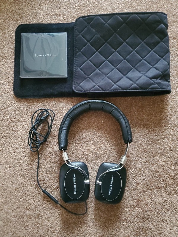 Bowers & Wilkins B&W P5 Wired Headband Headphones Over Ear Black Excellent