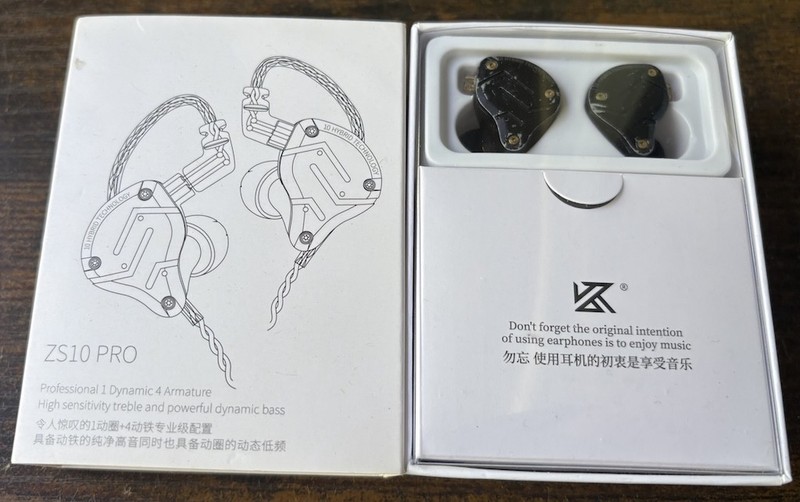 KZ ZS10 PRO Hybrid in Ear Earphones HIFI Monitor Bass Headphones, Used