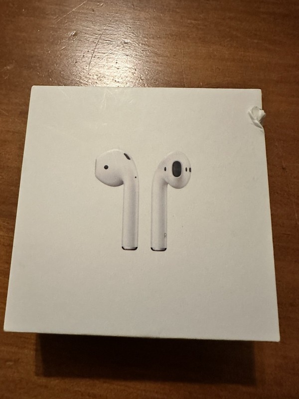Apple AirPods with Charging Case White Bluetooth In-Ear Wireless MV7N2AM/A