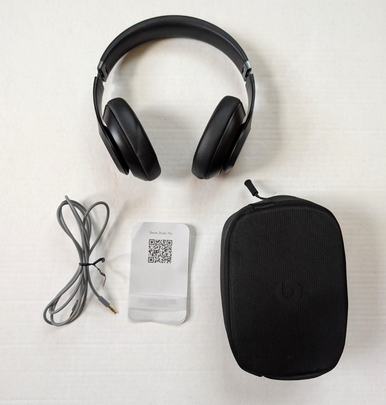 READ Beats by Dre Studio Pro Black Wireless/Wired Headphones Bluetooth Working