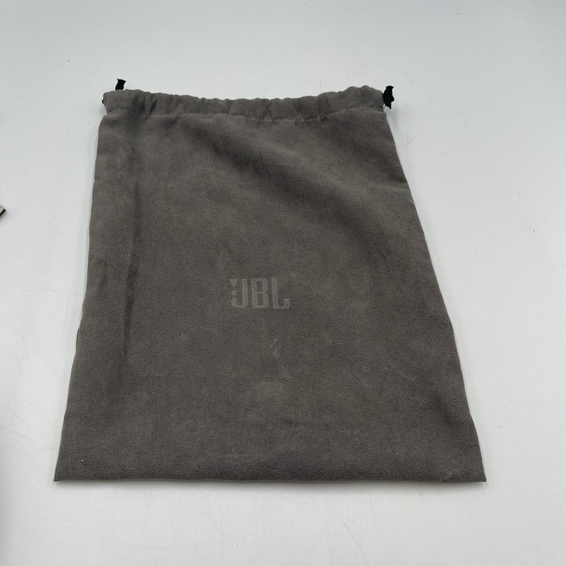 JBL Live 675NC Wireless On-Ear Headphones with Adaptive Noise Cancelling gallery