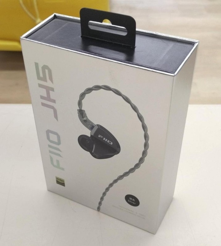 FiiO JH5 1DD+4BA Hybrid Hi-Res In-Ear Monitor Earphones Excellent Condition