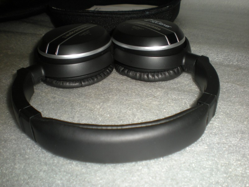 Audio-Technica ATH-ANC27 Noise-Cancelling QuietPoint Headphones ONLY NO CABLE gallery
