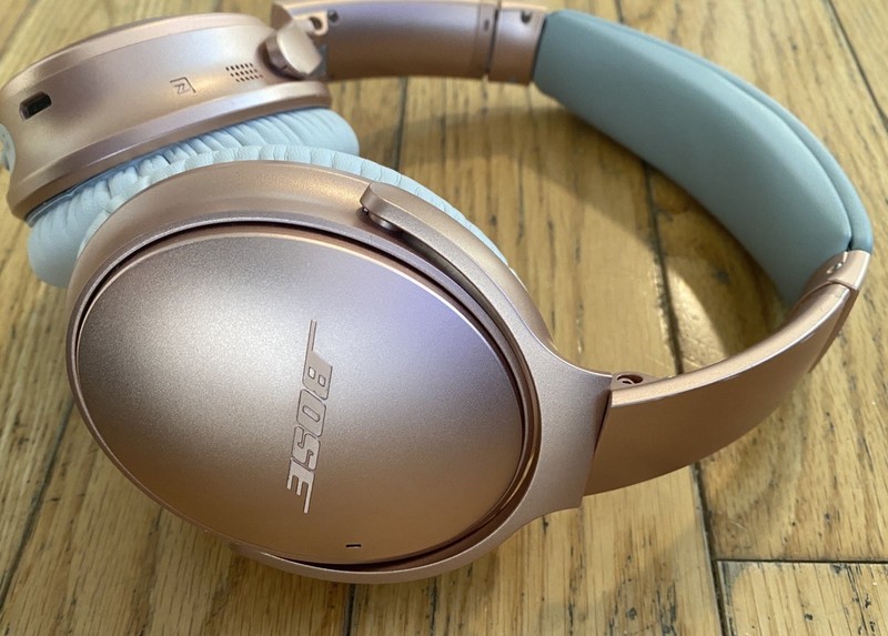 Bose QuietComfort 35 Wireless Headphones II Noise Cancelling Pink Rose Gold gallery