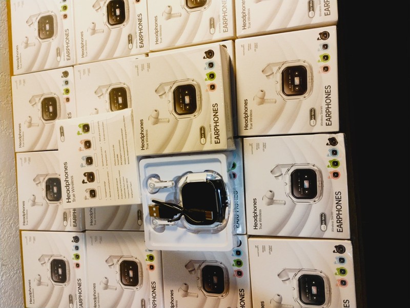 Air Maxes Wireless Earphones Black White Blue Green Bluetooth gallery
