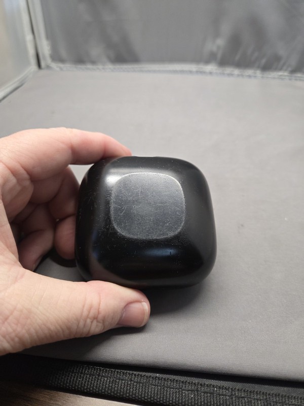 Beats by Dre Powerbeats Pro Replacement Charging CASE A2078 -Black‎ - ‎MY582LL/A gallery