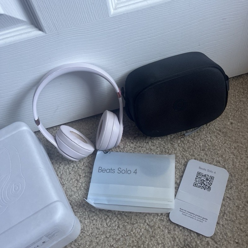Beats by Dr. Dre Solo 4/ please DM before buying