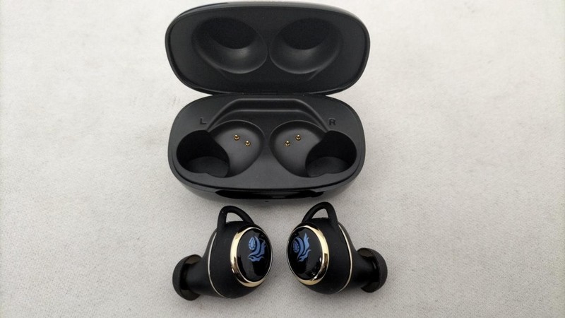 Zeeny Lights 3 D4DJ Rin Dance Bluetooth Earbuds AAC SBC aptX Adaptive gallery