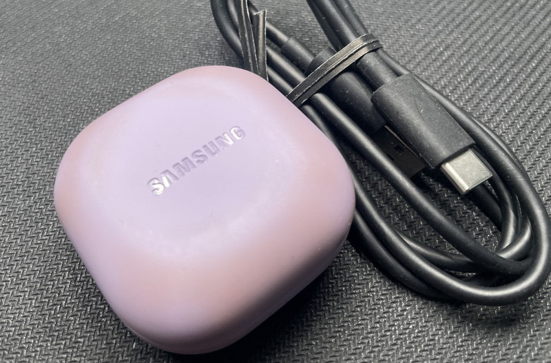 Original Samsung Galaxy Buds2 PRO Wireless SM-R510 Charging Case W / Cable -USED